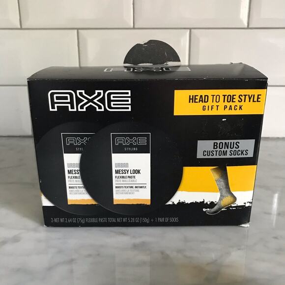 AXE Messy Hair Look Gift Pack - 2 Pomades + Bonus Socks NEW - Picture 1 of 3